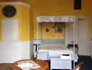 chateau-thegra-chambre-chambre-jaune-de-la-tour.jpg